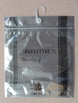 Οι πολυ τσάντες απόδειξης νερού με τις κρεμάστρες/γάντζος και φερμουάρ κλειδώνουν για το εσώρουχο/το ένδυμα των ατόμων