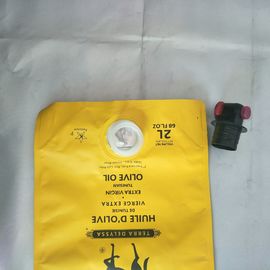 3 λίτρα κίτρινων τυπωμένων στάσεων επάνω στη σακούλα με τους σωλήνες/βύσμα για το χυμό/το έλαιο/το κρασί