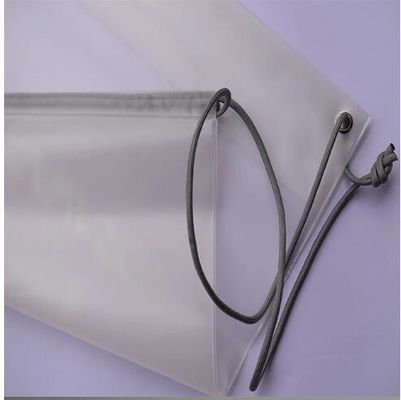0.08mm παγωμένες CBE Drawstring διπλές ώμων τσάντες Drawstring σακιδίων πλάτης πλαστικές για τον ιματισμό
