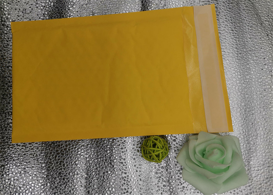 Το κίτρινο έγγραφο της Kraft γέμισε την τσάντα φακέλων, τσάντες Mailers φυσαλίδων περικαλυμμάτων